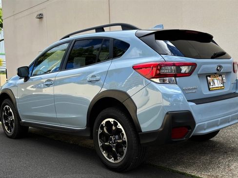 Used 2021 Subaru Crosstrek 2.0i Premium image 3