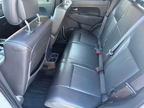 Used 2012 Jeep Liberty Sport image 11