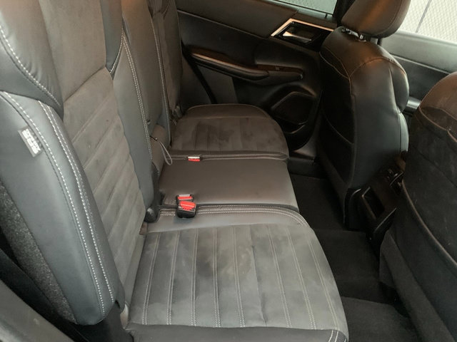 Used 2022 Mitsubishi Outlander SE AWD/4WD image 14