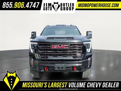 Used 2024 GMC Sierra 2500 AT4X image 12