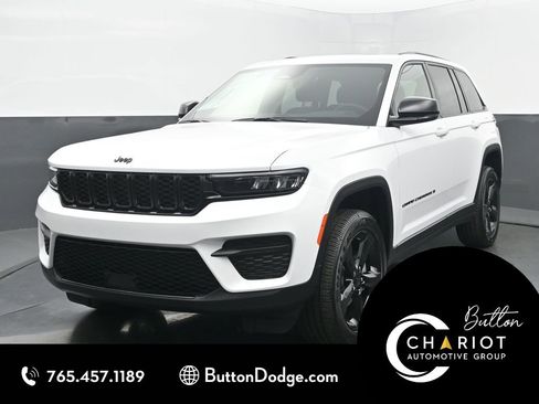 New 2025 Jeep Grand Cherokee Altitude image 1