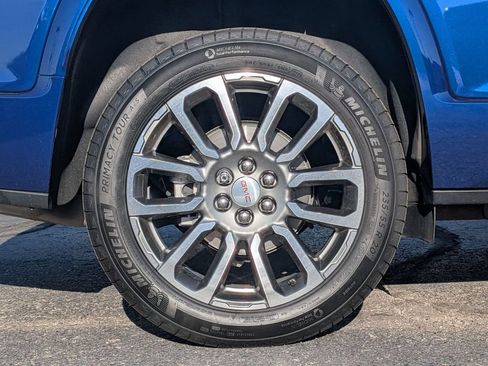 Used 2023 GMC Acadia Denali AWD/4WD image 11