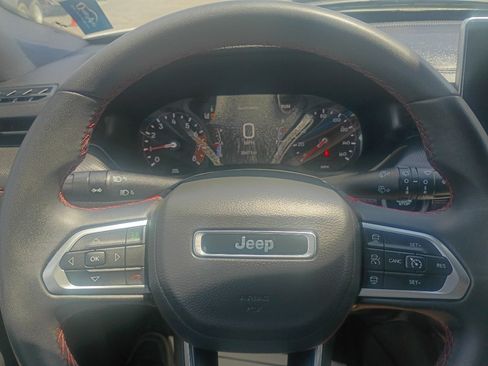 Used 2025 Jeep Compass Trailhawk AWD/4WD image 15