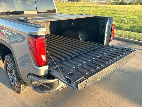 Used 2024 GMC Sierra 1500 AT4 w/ Technology Package AWD/4WD image 22