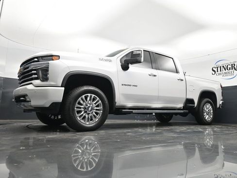 Used 2020 Chevrolet Silverado 2500 High Country w/ Z71 Off-Road Package AWD/4WD image 19