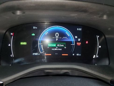 Used 2025 Toyota Camry LE image 16