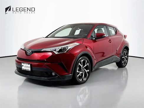 Used 2018 Toyota C-HR XLE FWD image 1