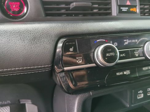 Certified 2025 Honda Pilot EX-L image 27