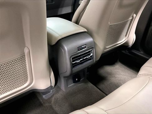 Used 2021 Lincoln Corsair AWD w/ Premium Package image 29