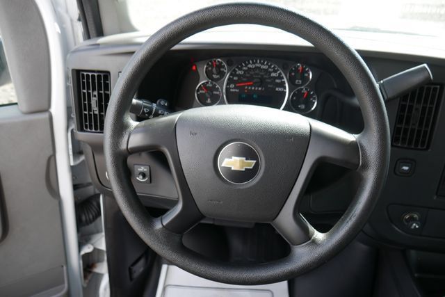 Used 2016 Chevrolet Express 3500 RWD image 12