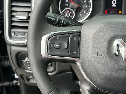 Used 2025 RAM 1500 Big Horn RWD image 29