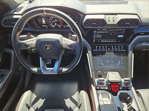 Used 2024 Lamborghini Urus S image 18