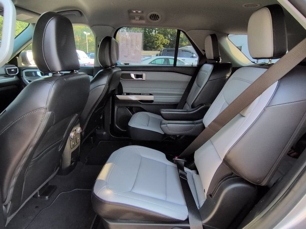 Used 2021 Ford Explorer XLT w/ Equipment Group 202A RWD image 14