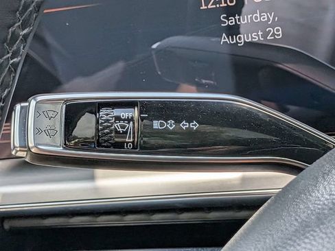 Certified 2024 Cadillac Lyriq Luxury AWD/4WD image 33