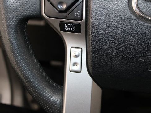 Used 2022 Toyota 4Runner Limited image 39