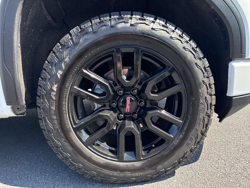 Used 2023 GMC Sierra 1500 Elevation w/ LPO, Elevation Black Package AWD/4WD image 39