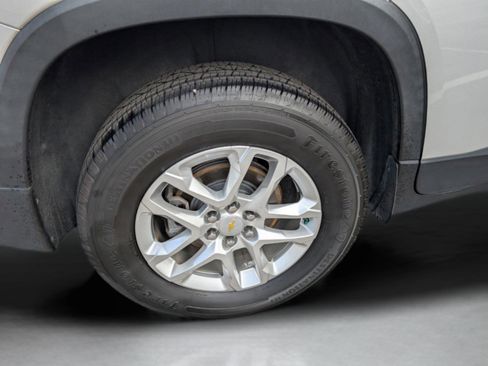 Used 2020 Chevrolet Traverse LS w/ LPO, Floor Liner Package FWD image 38