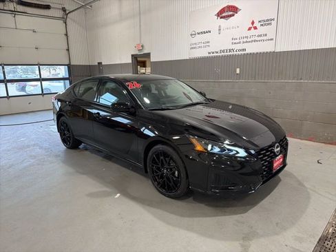 New 2026 Nissan Altima 2.5 SR image 1