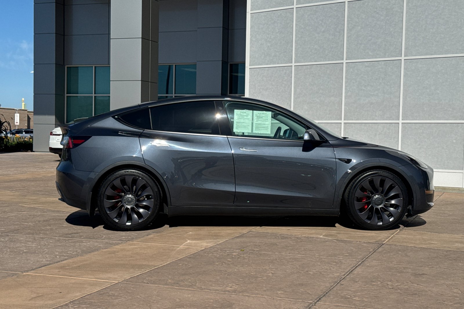 Used 2021 Tesla Model Y Performance AWD/4WD image 3
