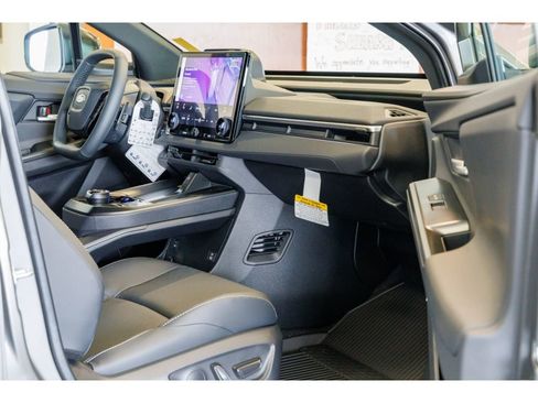 New 2026 Subaru Solterra image 10