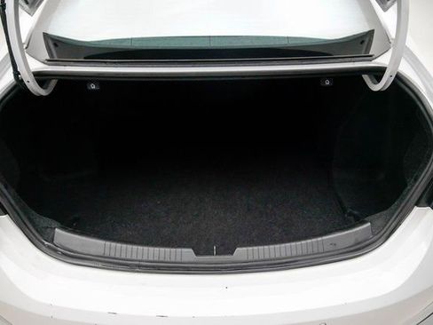 Used 2024 Chevrolet Malibu LT image 13