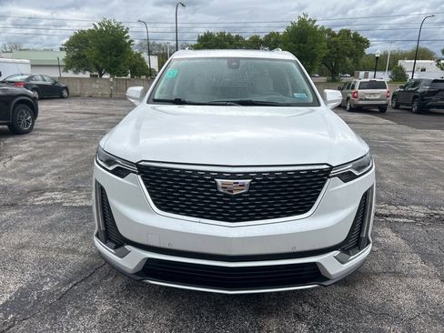 Used 2020 Cadillac XT6 Premium Luxury FWD image 2