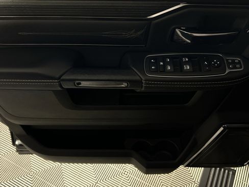 Certified 2024 RAM 2500 Limited image 24