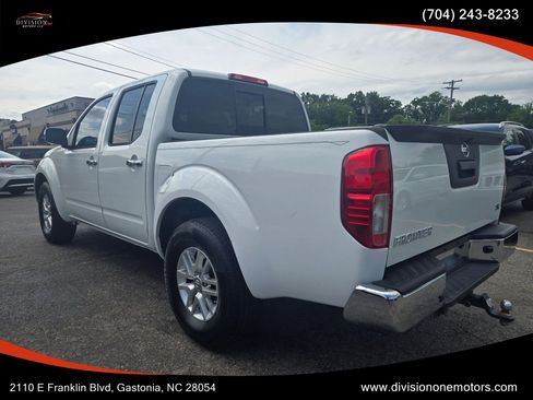 Used 2017 Nissan Frontier SV RWD image 6