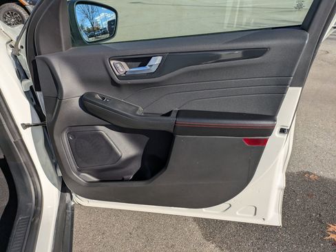 Certified 2023 Ford Escape ST-Line w/ Tech Pack #1 image 40