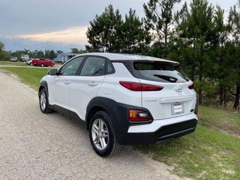 Used 2018 Hyundai Kona SE FWD image 9