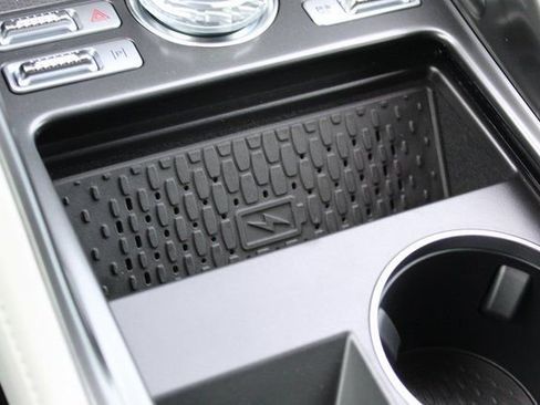 New 2025 Lincoln Nautilus Premier image 27