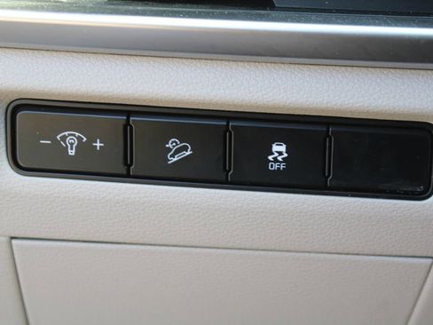 Certified 2023 Kia Telluride S w/ S Sunroof Package AWD/4WD image 25