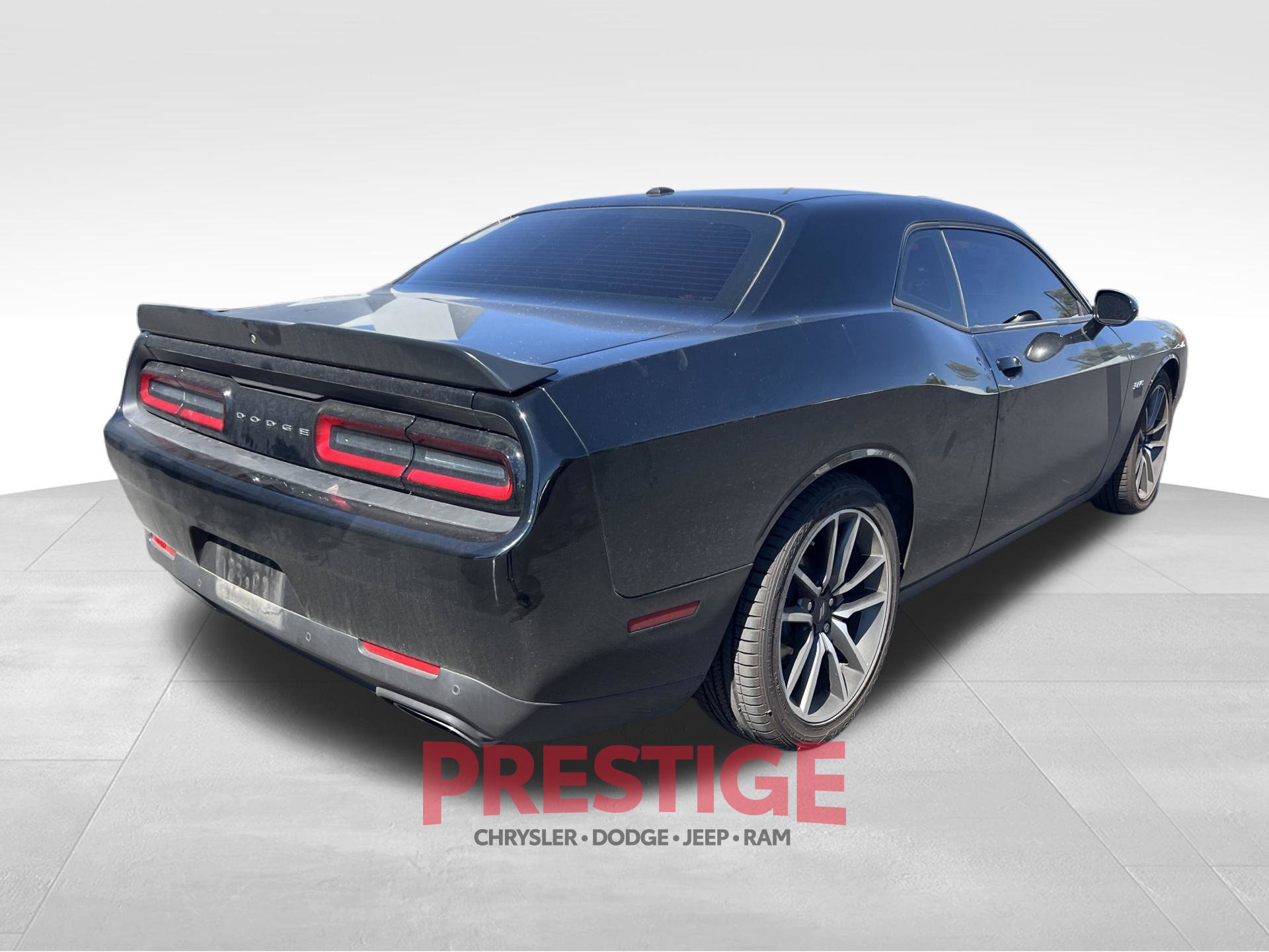 Used 2023 Dodge Challenger R/T RWD image 6