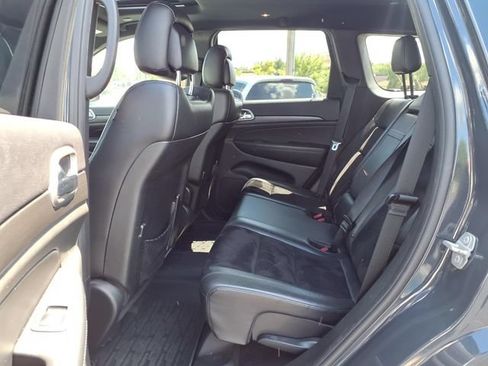 Used 2018 Jeep Grand Cherokee Altitude AWD/4WD image 19