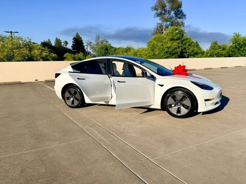 Used 2023 Tesla Model 3 Standard Range RWD image 44