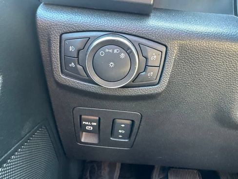 Used 2018 Ford F150 XLT w/ Equipment Group 302A Luxury AWD/4WD image 25