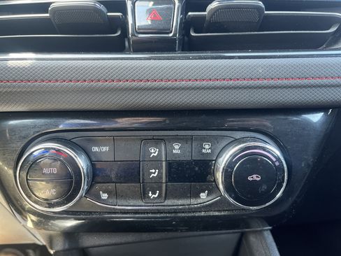 Used 2024 Chevrolet TrailBlazer RS w/ Convenience Package image 24