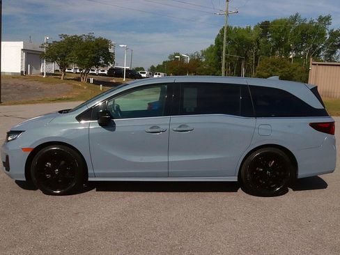 Used 2025 Honda Odyssey Sport-L image 4