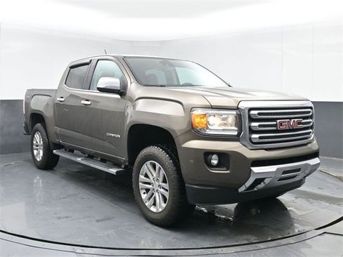 Used 2017 GMC Canyon SLT w/ Driver Alert Package image 2