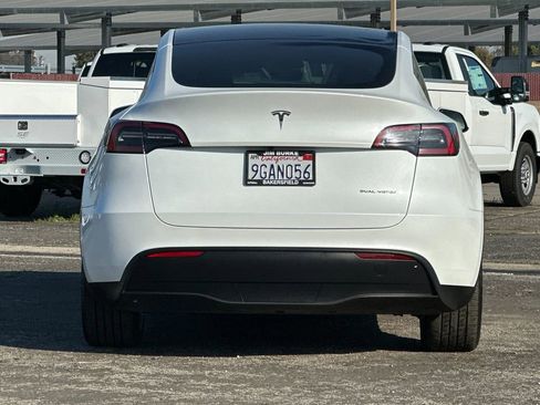 Used 2023 Tesla Model Y Long Range image 5