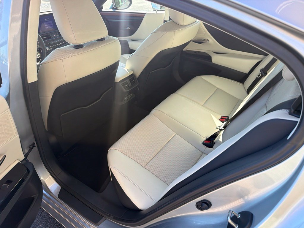 Certified 2025 Lexus ES 350 w/ Premium Package FWD image 6