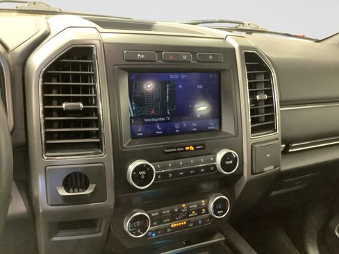 Used 2021 Ford Expedition XLT RWD image 14
