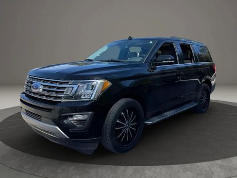 Used 2018 Ford Expedition XLT w/ Equipment Group 202A image 3