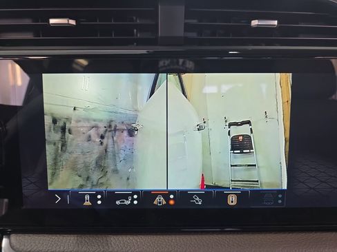 New 2026 GMC Sierra 3500 Denali w/ Denali Reserve Package AWD/4WD image 24