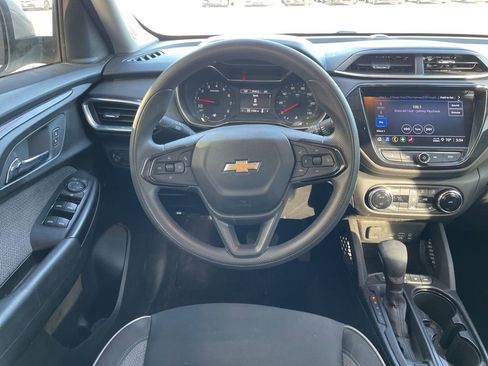 Used 2023 Chevrolet TrailBlazer LT w/ Convenience Package AWD/4WD image 12