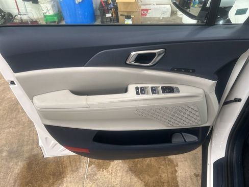 New 2026 Kia Carnival EX image 12