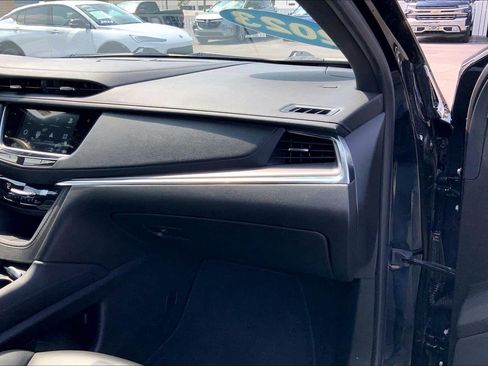Used 2023 Cadillac XT5 Luxury FWD image 15