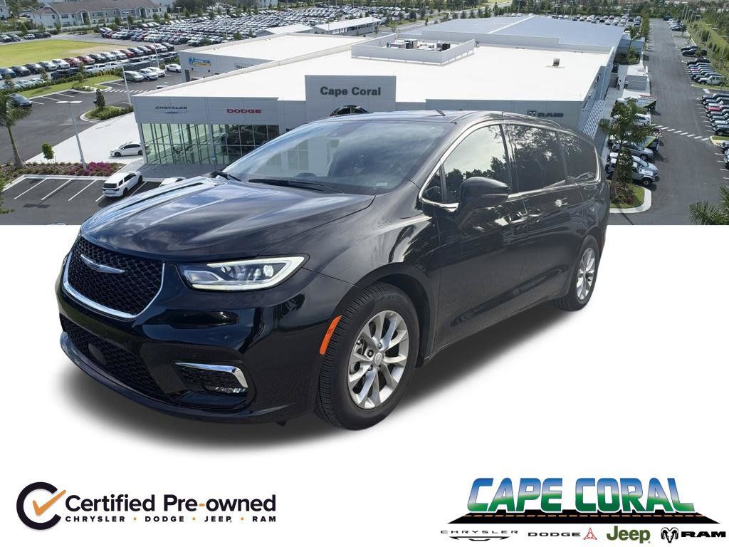 Used 2026 Chrysler Pacifica Limited FWD image 1