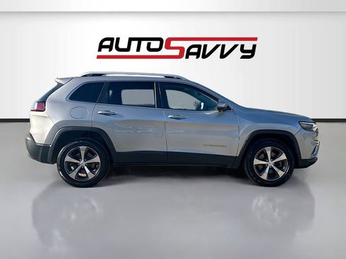 Used 2019 Jeep Cherokee Limited image 8
