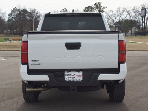 Certified 2025 Toyota Tacoma SR5 image 3